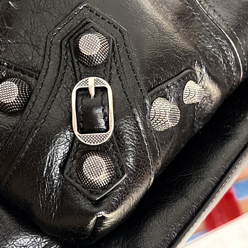 Balenciaga le cagole rivet school bag