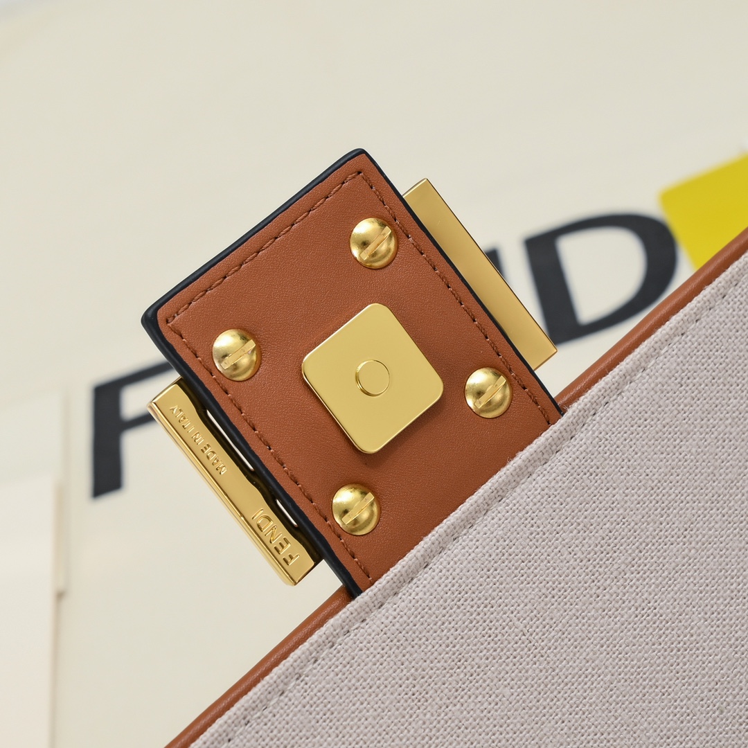FENDI Baguette Shoulder Bag 1008