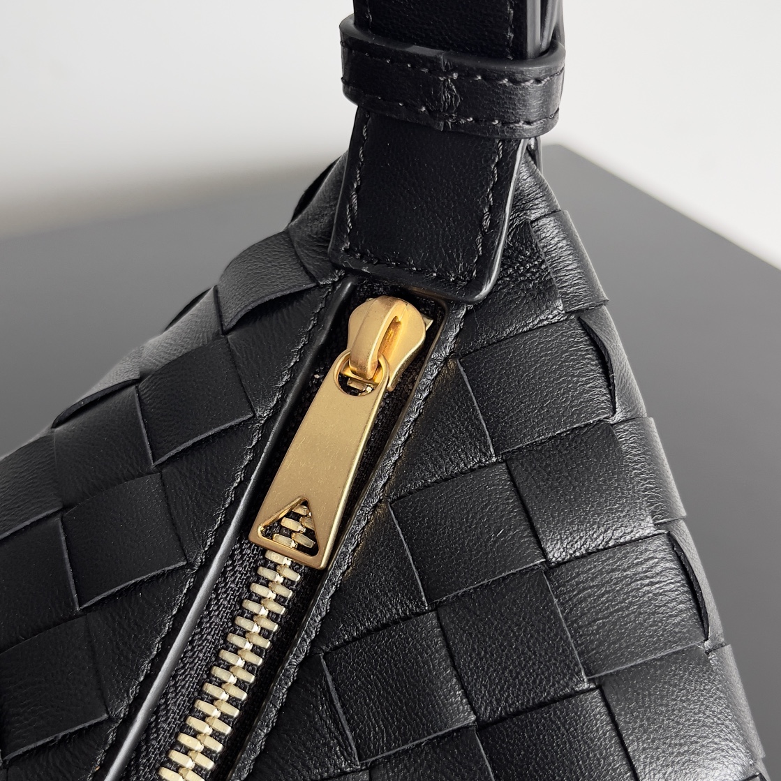 Bottega Veneta Year of the Snake Limited Edition Wallace Handbag 754443
