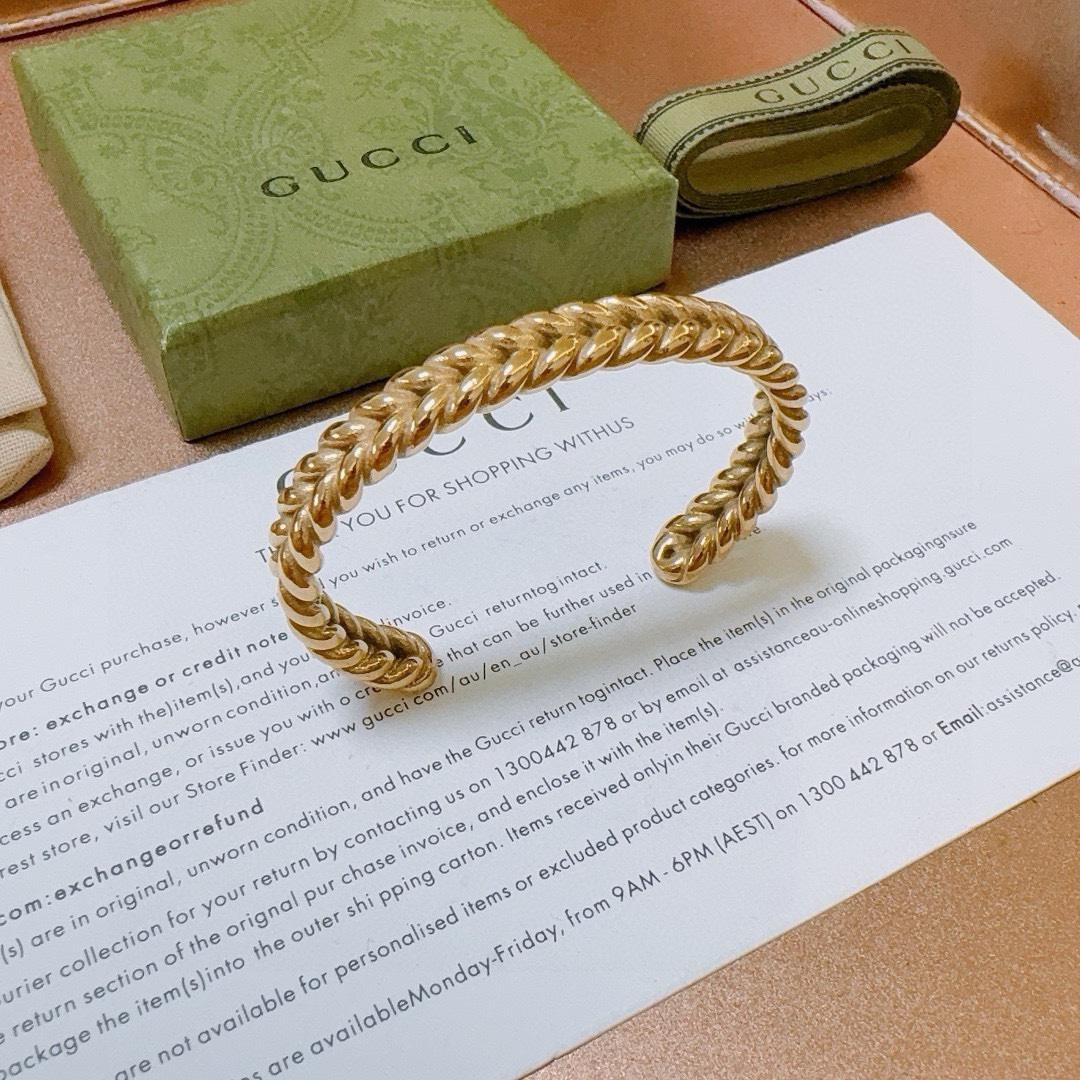 Gucci Braided Gold Bracelet
