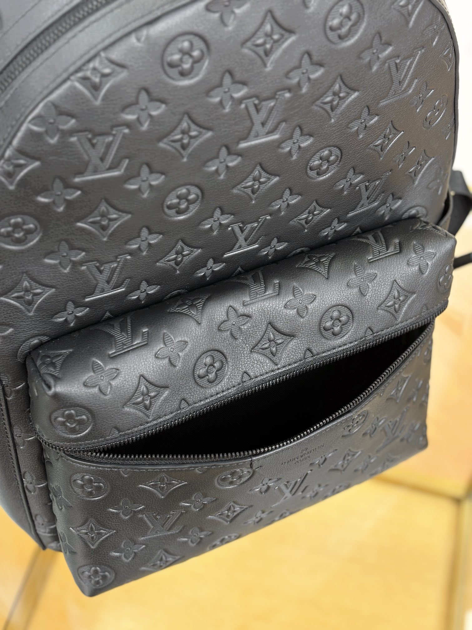 Louis Vuitton DISCOVERY Backpack M46553