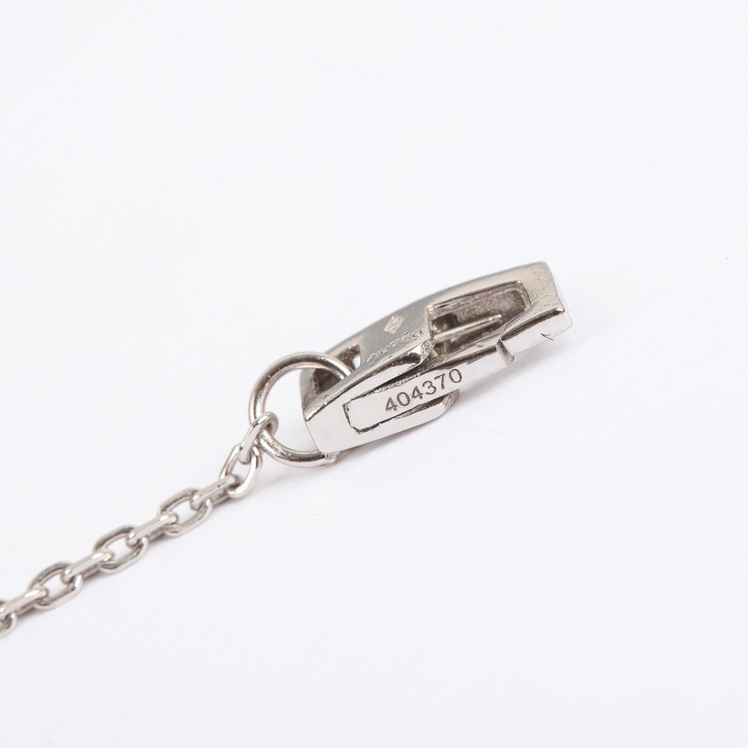 Louis Vuitton Four Leaf Clover Simple Bracelet