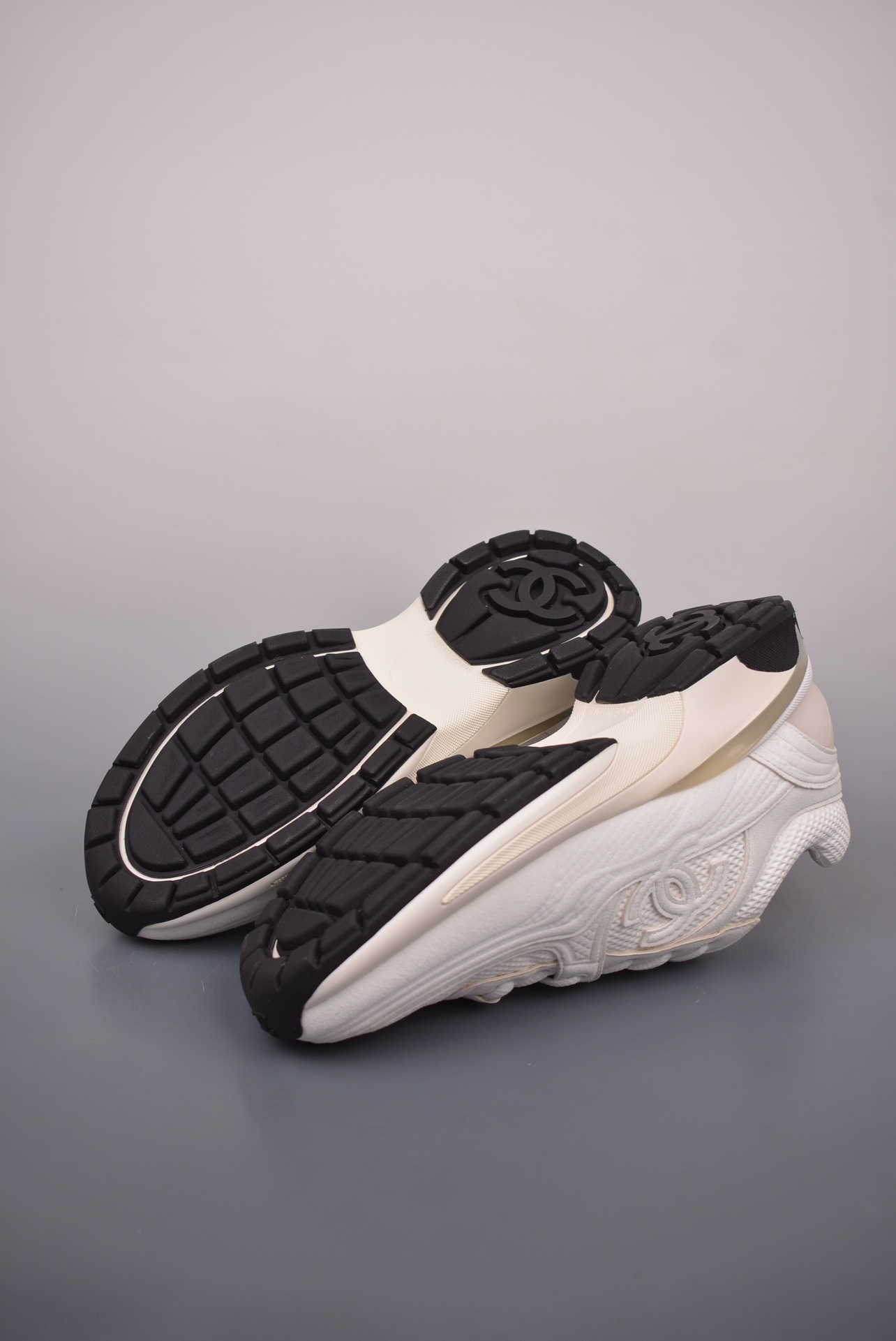 Chanel Cruise Logo Casual Low White