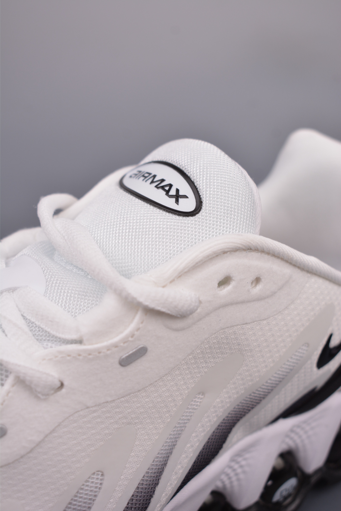 Nike Air Max DN8 White and Black Stripes FQ7860-002