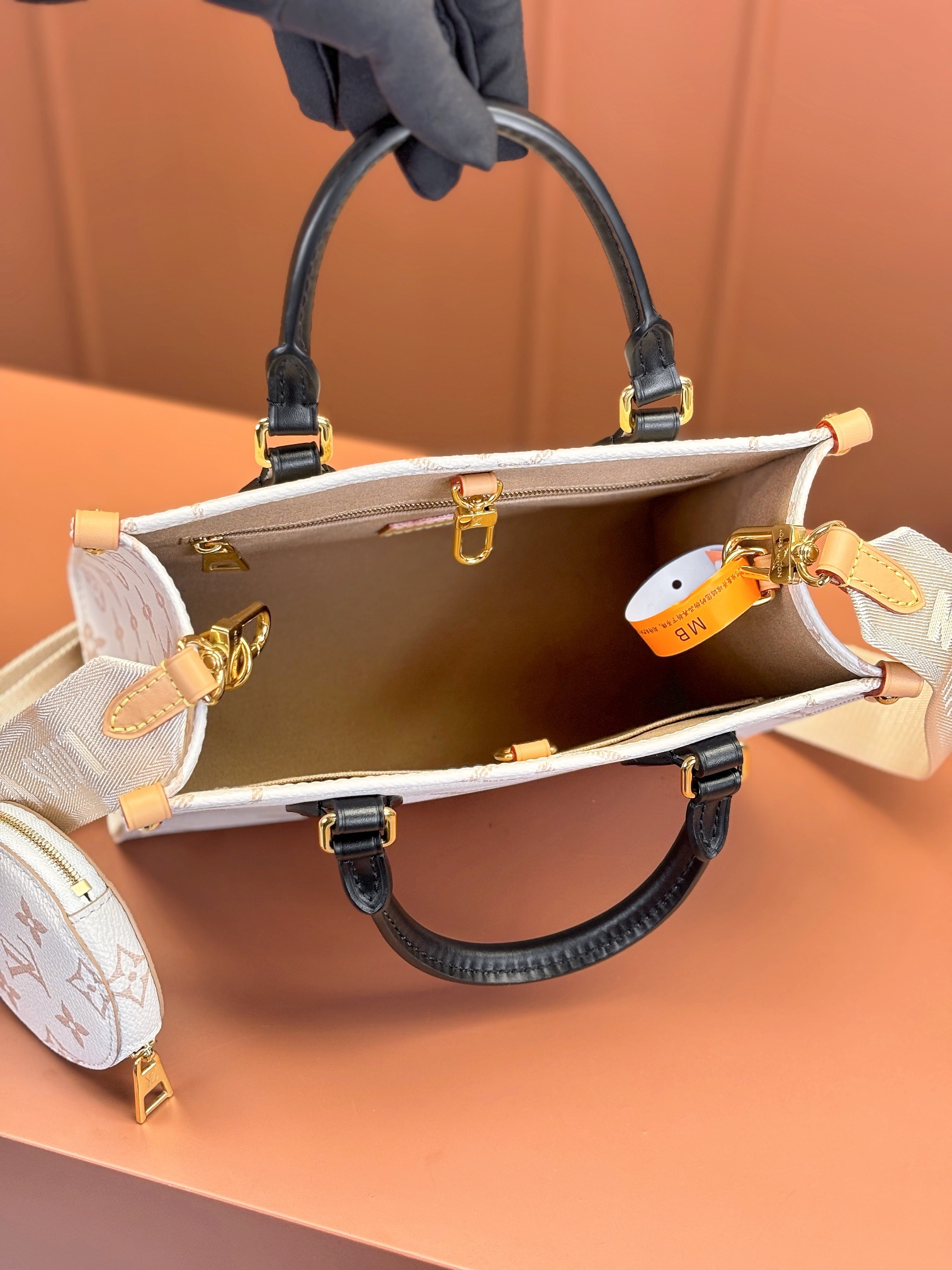 Louis Vuitton ONTHEGO Small Handbag M25433