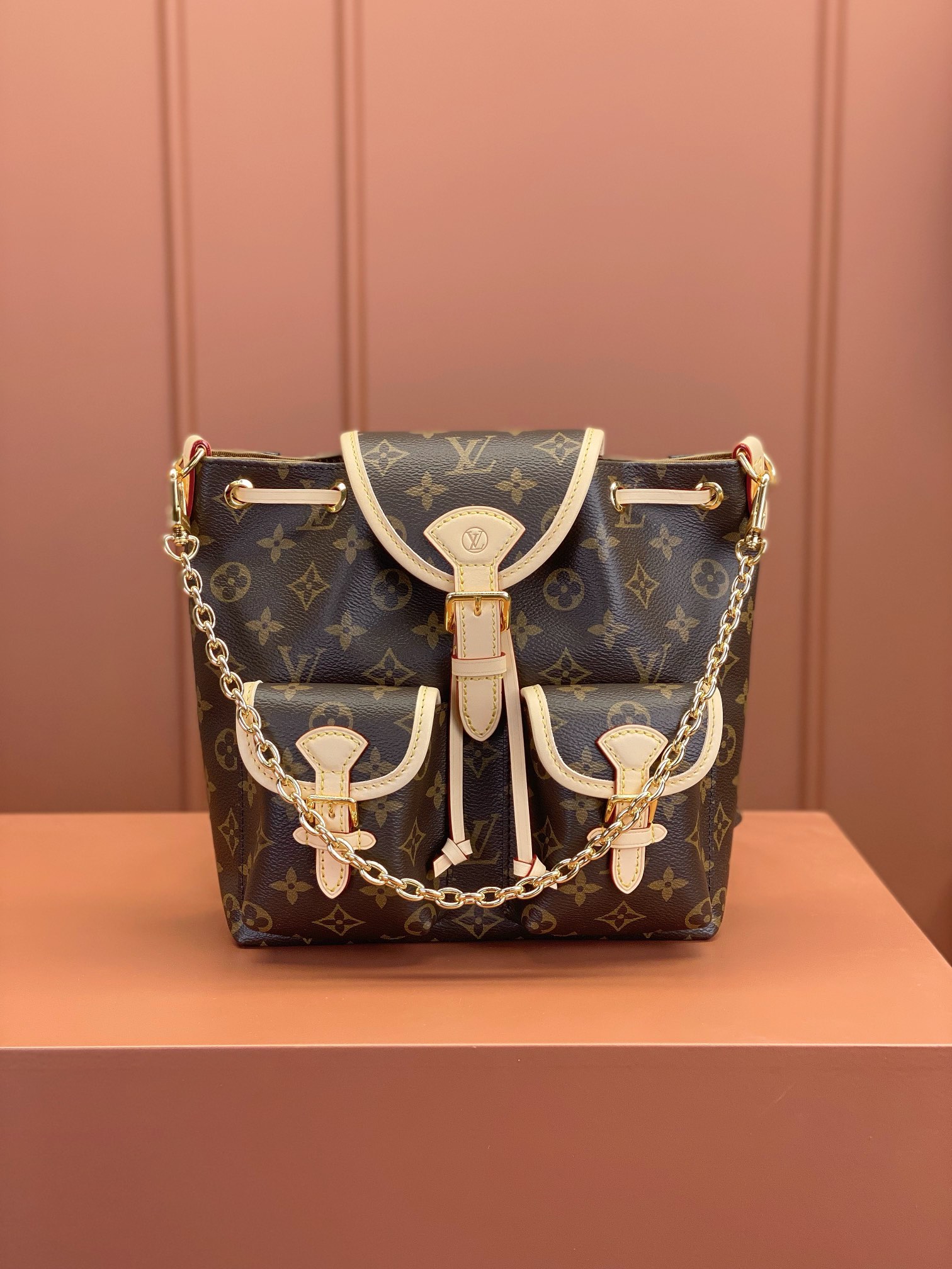 Louis Vuitton EXCURSION Small Backpack M46932