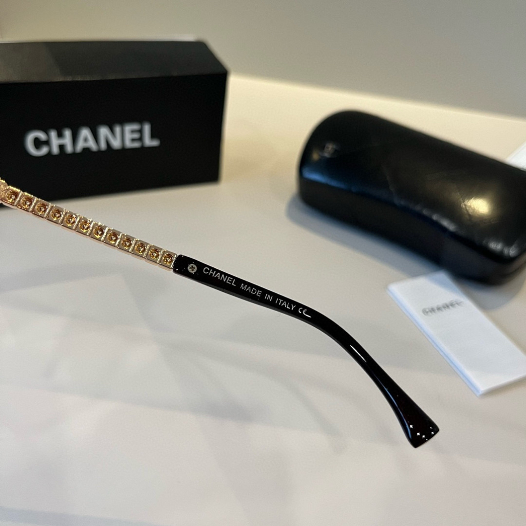 Chanel round frame sunglasses