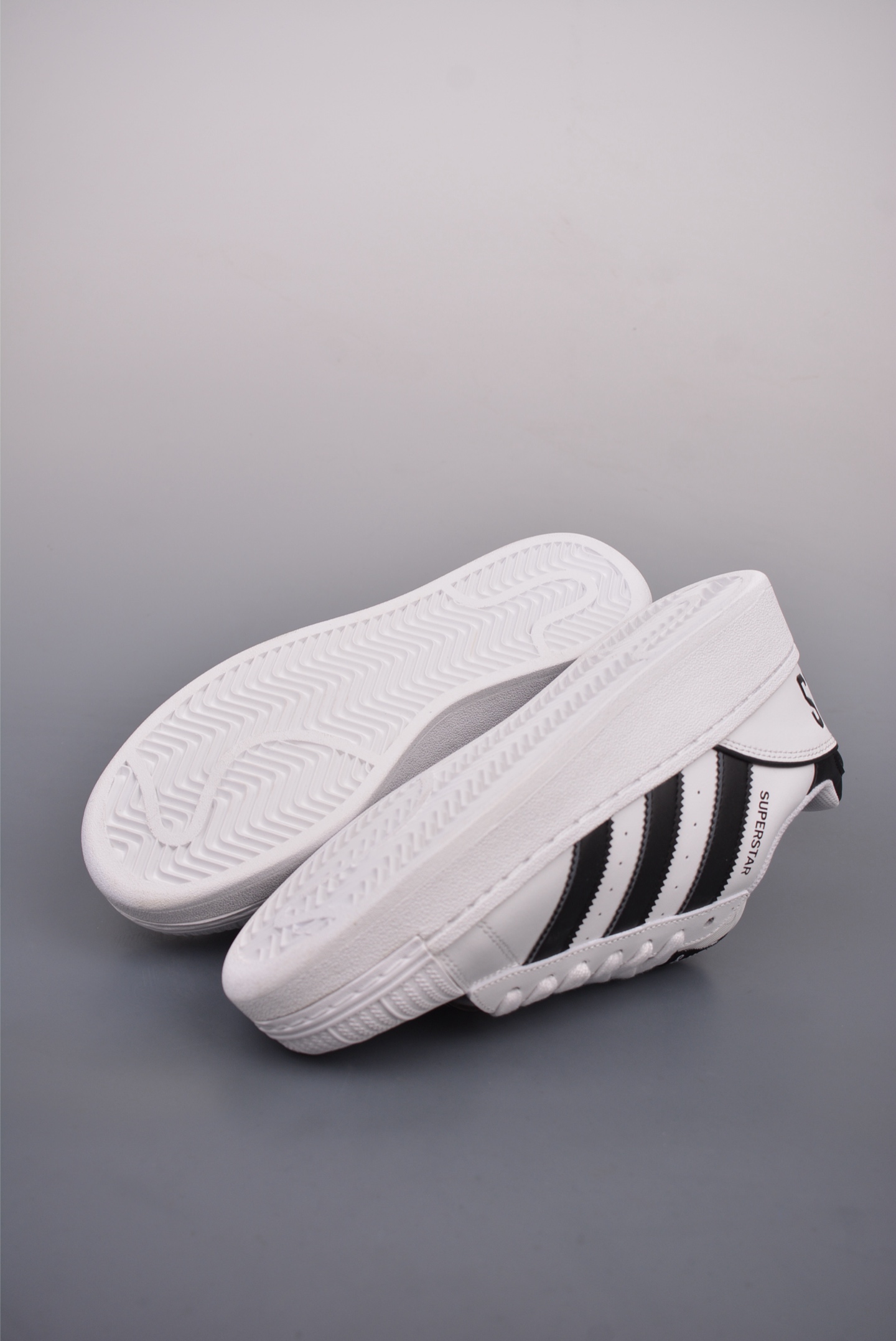 Adidas Originals SUPERSTAR XLG W White Black  IE0011