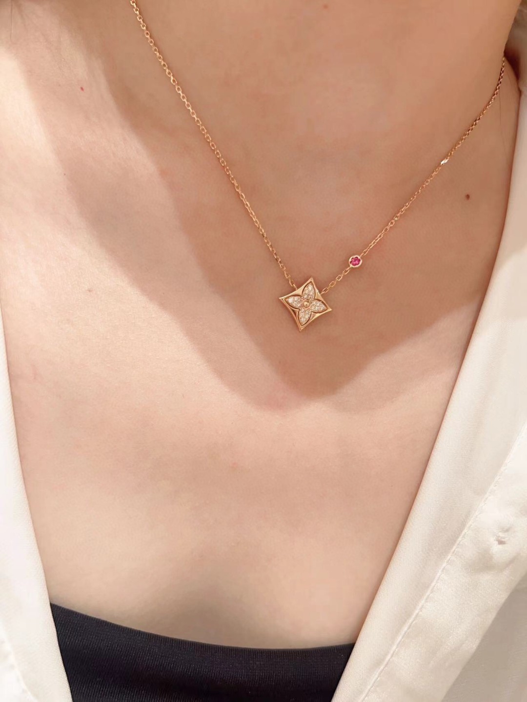 Louis Vuitton Color Blossom BB Star Necklace