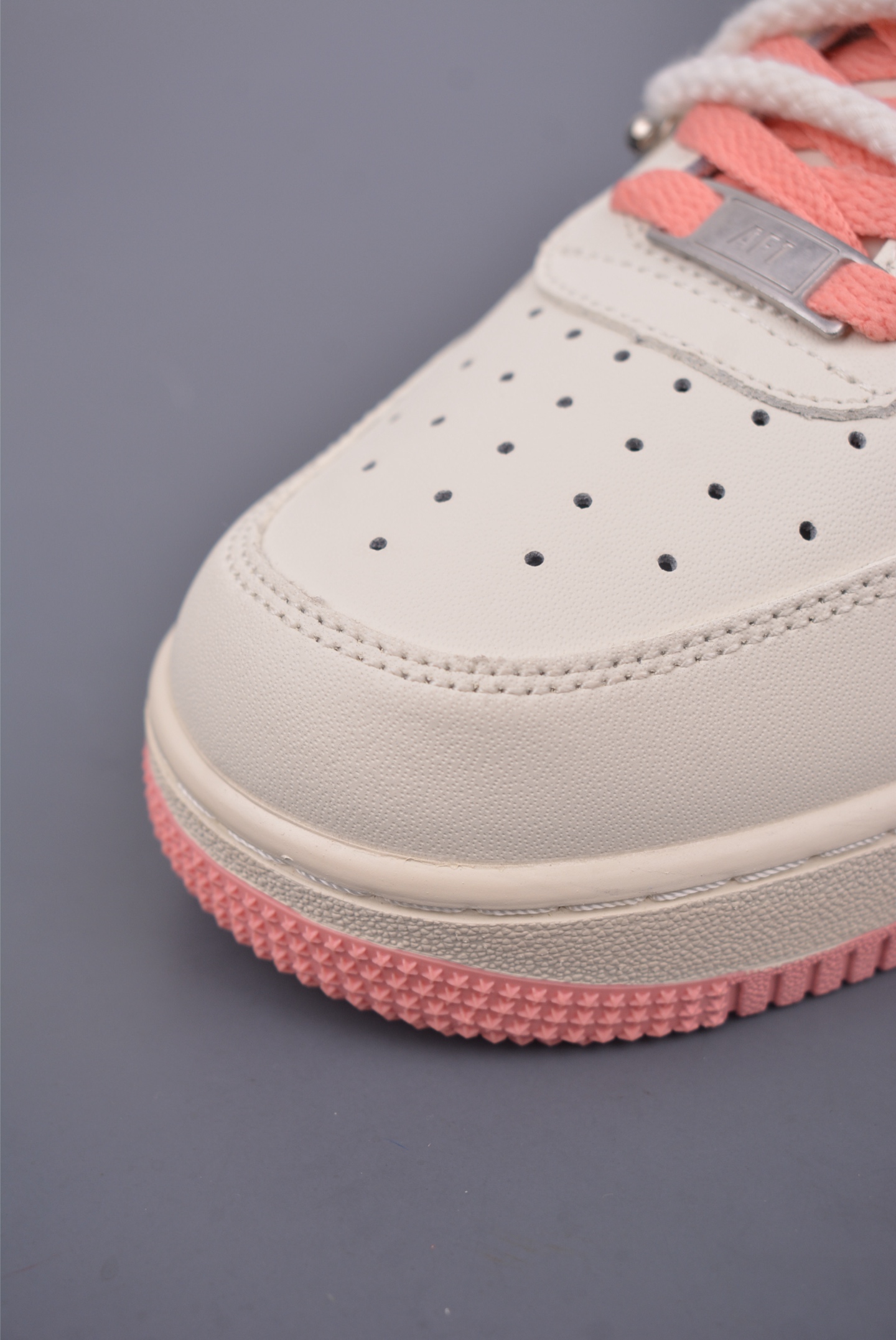 Nike Air Force 1 07 Low Sneakers Pink LV0506-880