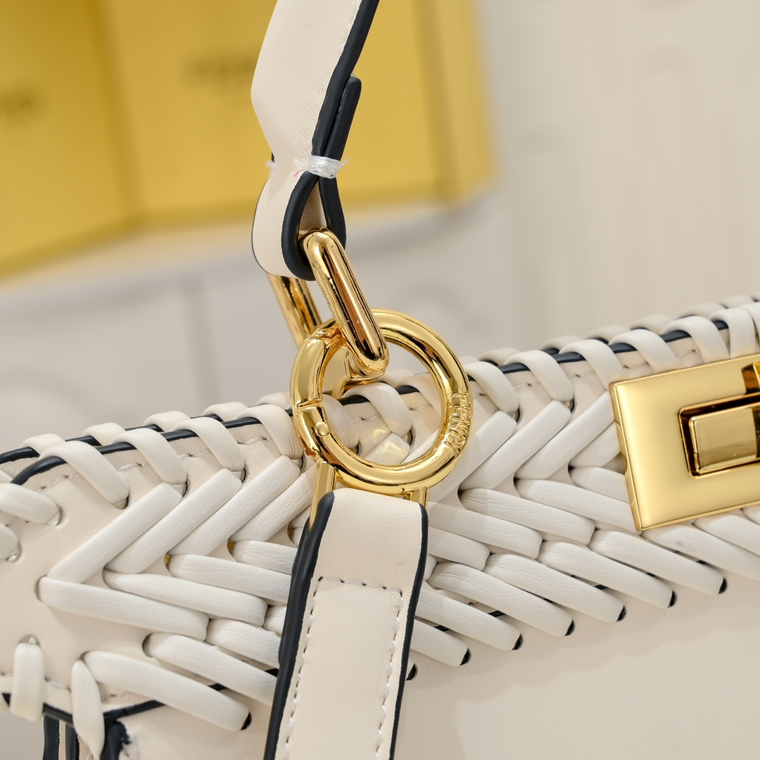 Fendi Iconic ekaboo ISeeU Large Bag 3317