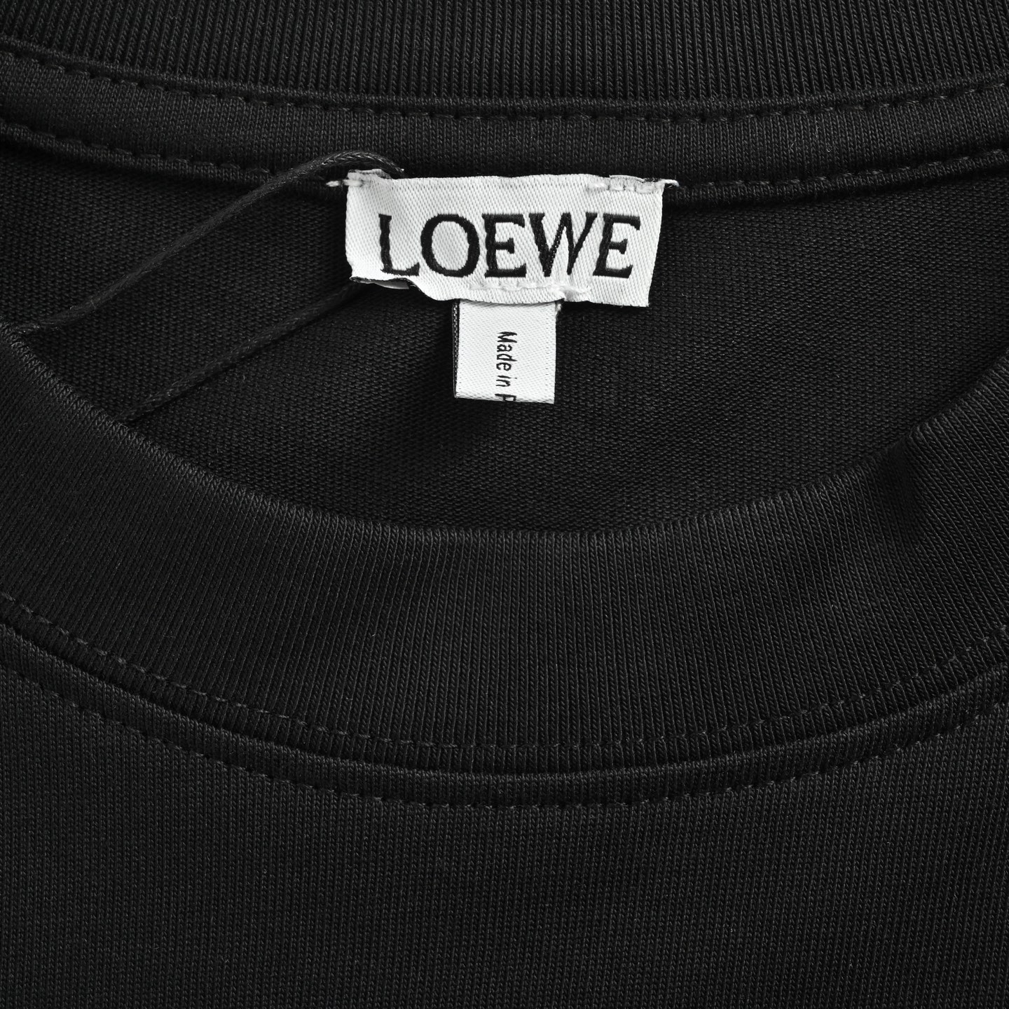 Loewe 25ss short-sleeved shirt with embroidered logo patch on cuffs