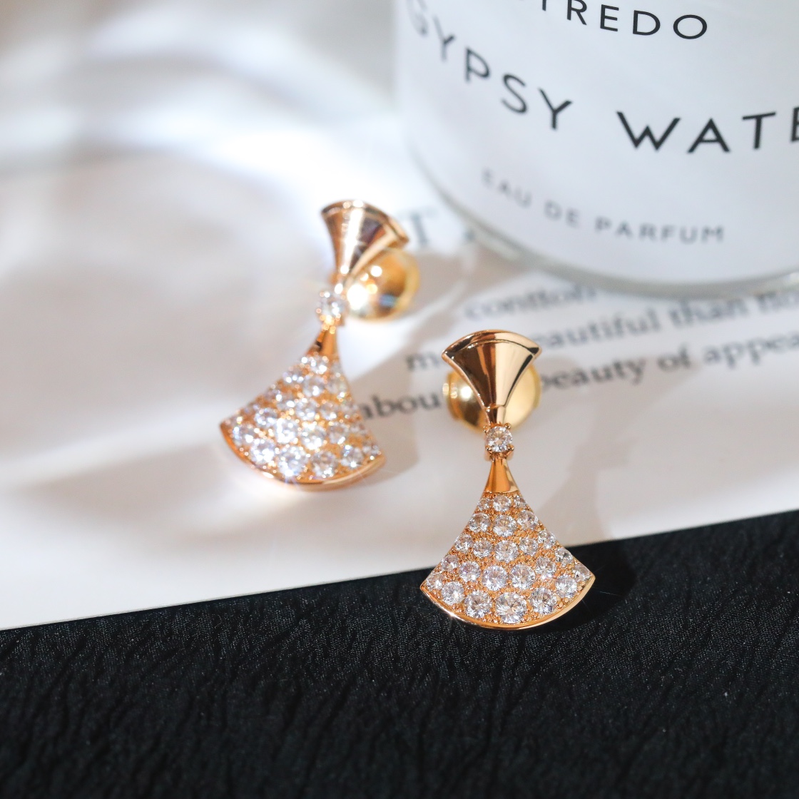 Bulgari full diamond fan-shaped earrings