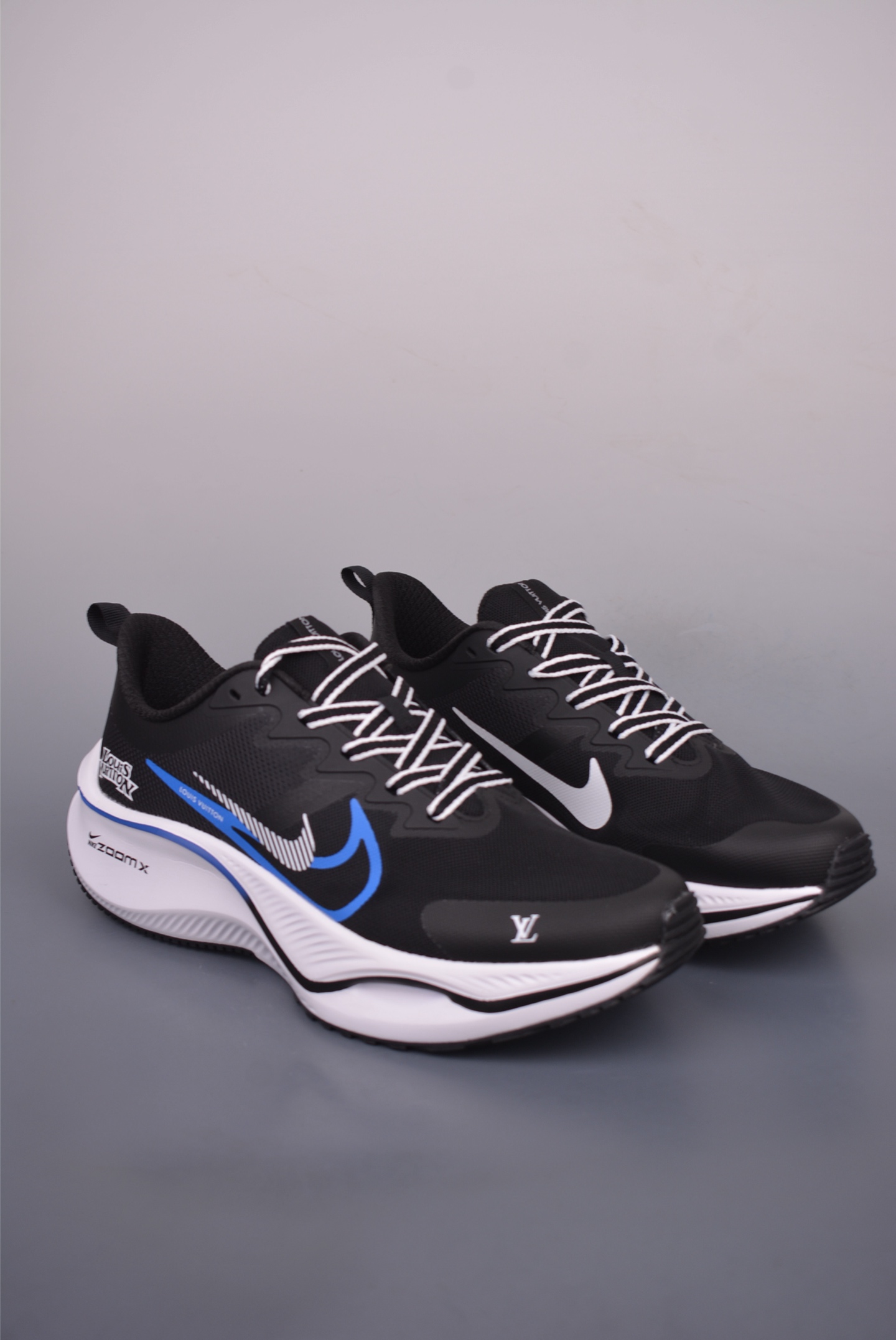 Louis Vuitton x Nike ZOOM Plus 