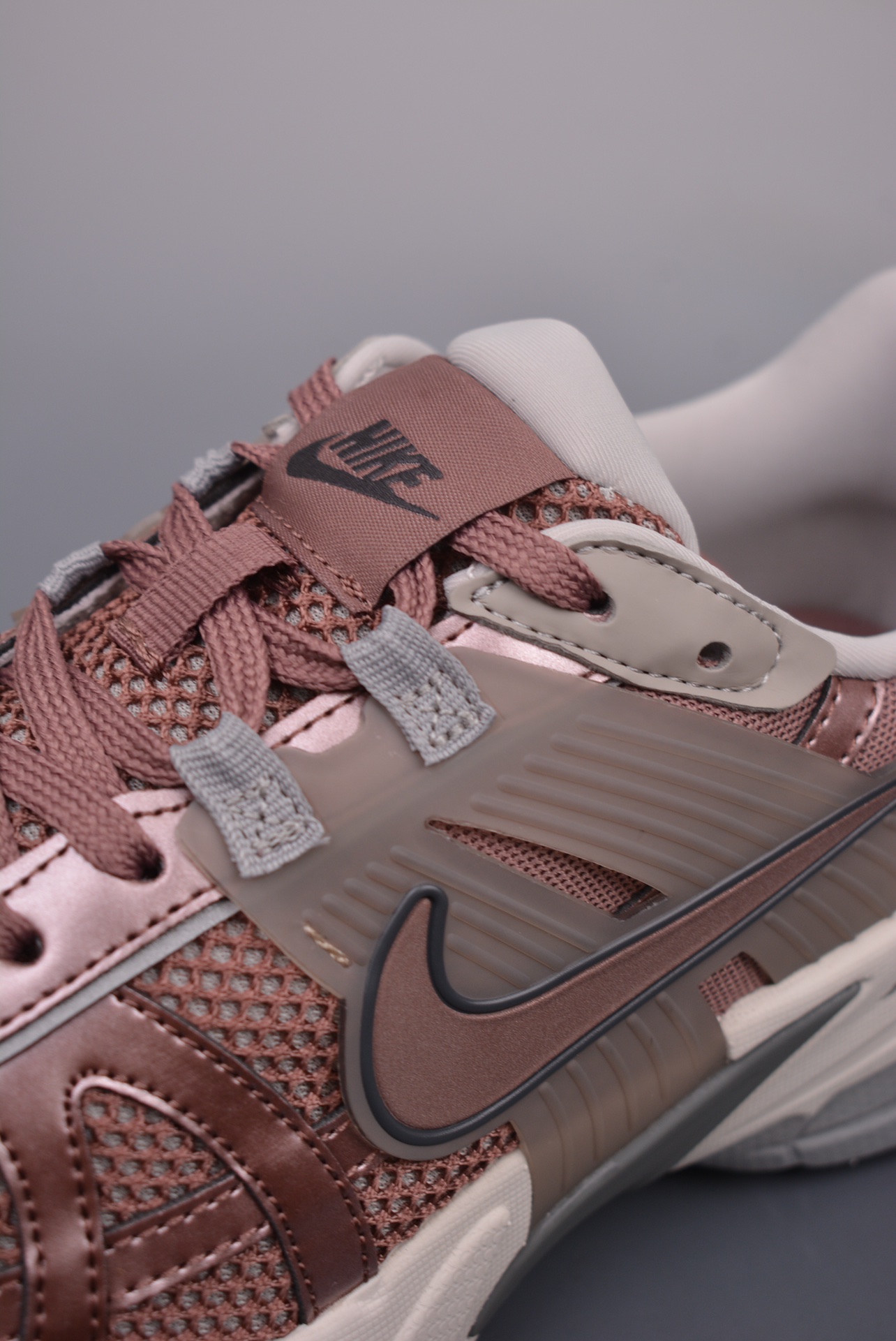 Nike Wmns V2K Runtekk LowSmokey Mauve FD0736-102