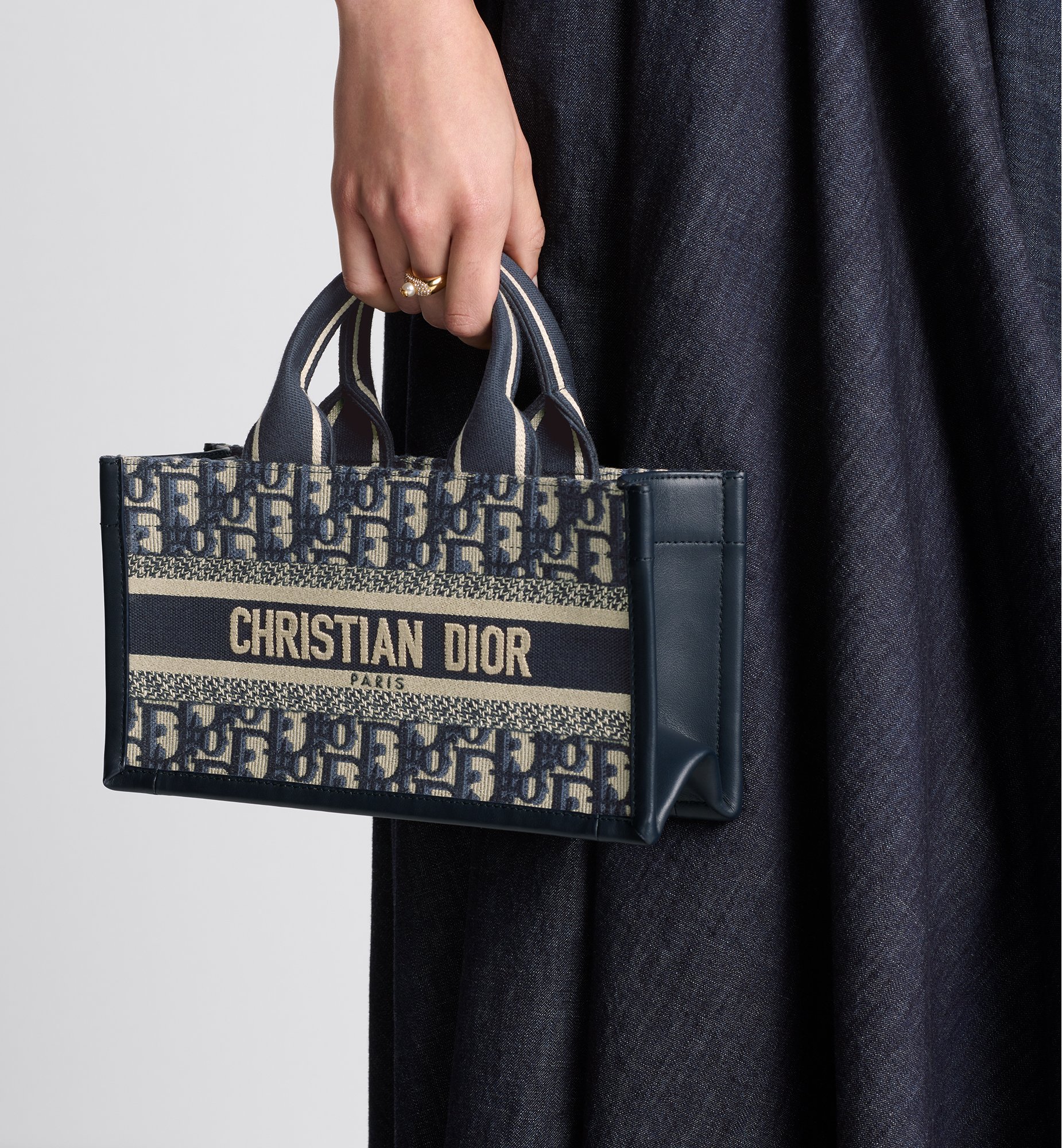 Dior East-West Book Tote Handbag M1326CZBB_M928