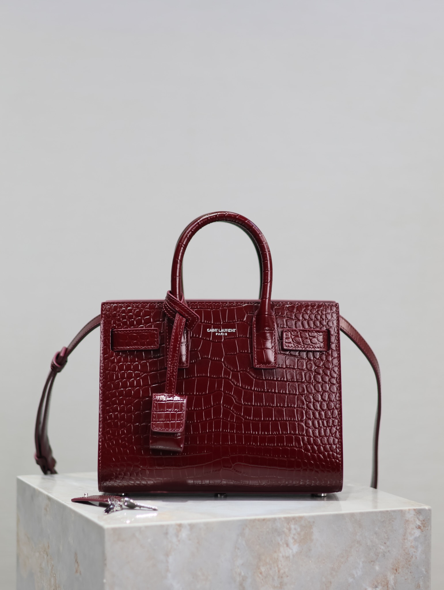 Yves Saint Laurent sac de jour accordion bag 392035