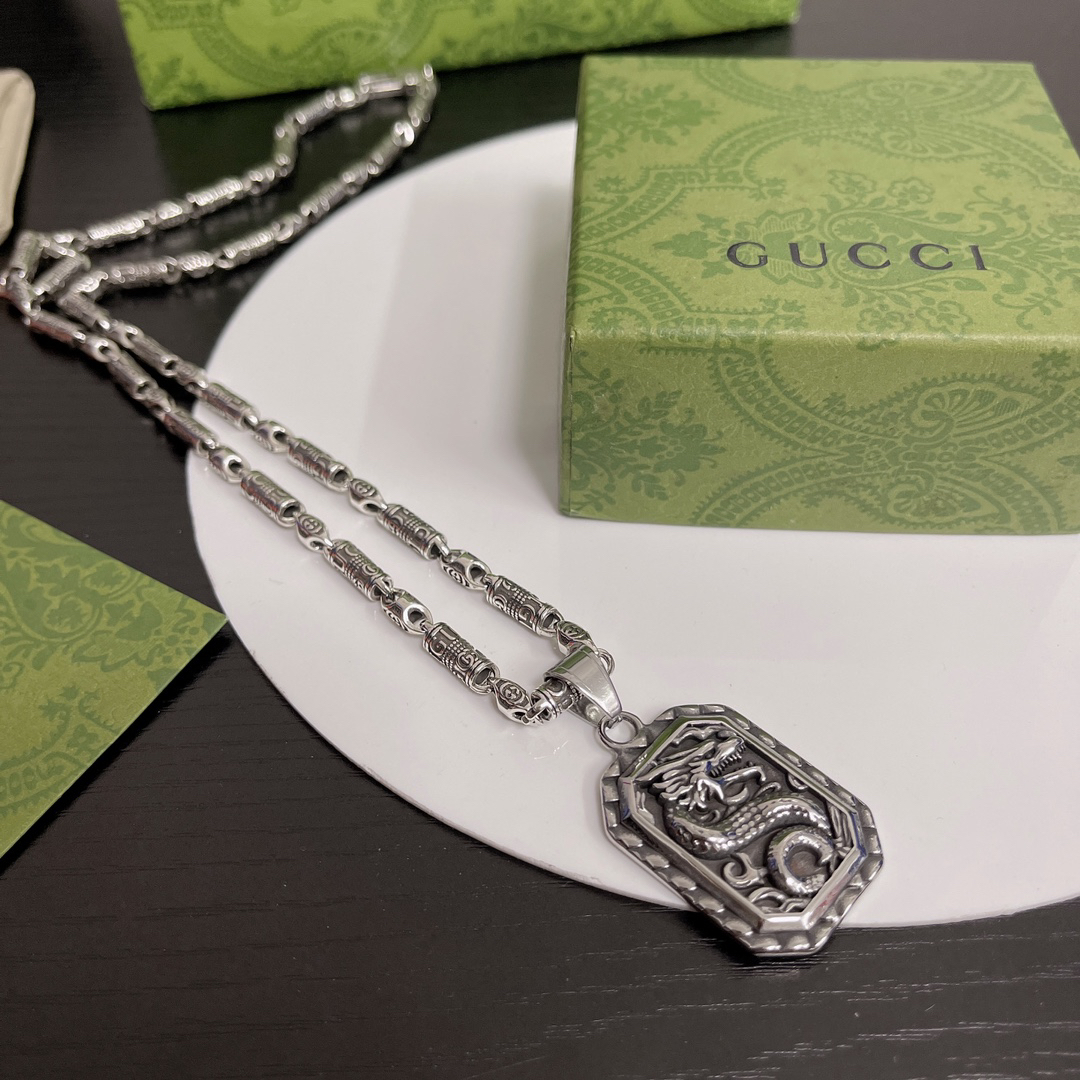 Gucci Anger Forest Series Dragon Amulet Vintage Necklace