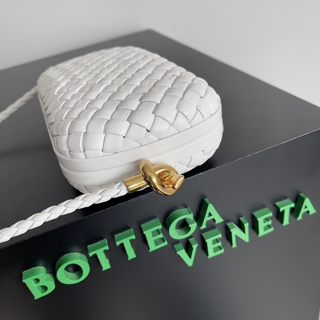 Bottega Veneta 24 Spring Fashion Braided Evening Bag 717623