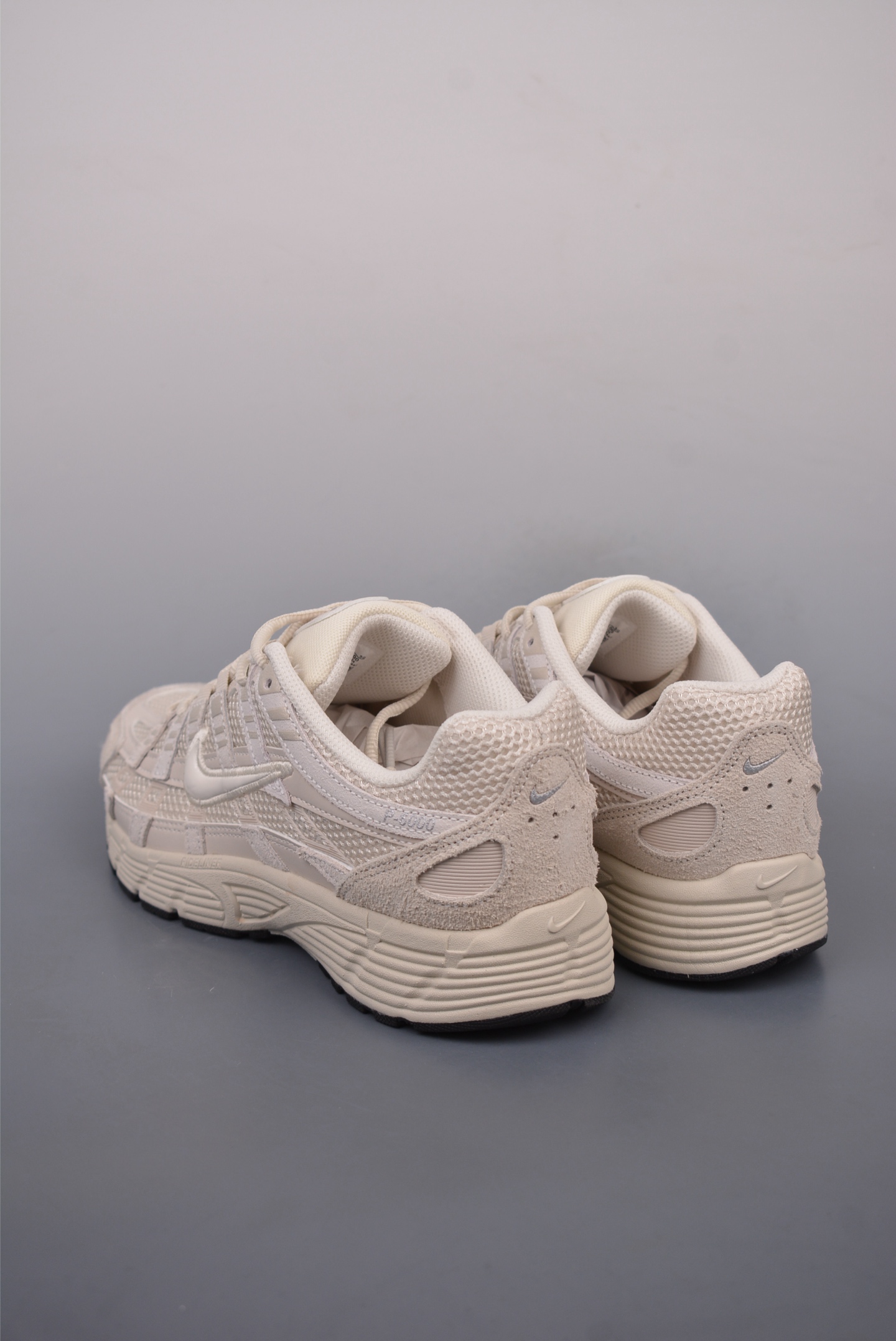 Nike Initiator Running Off-White HF0015-100
