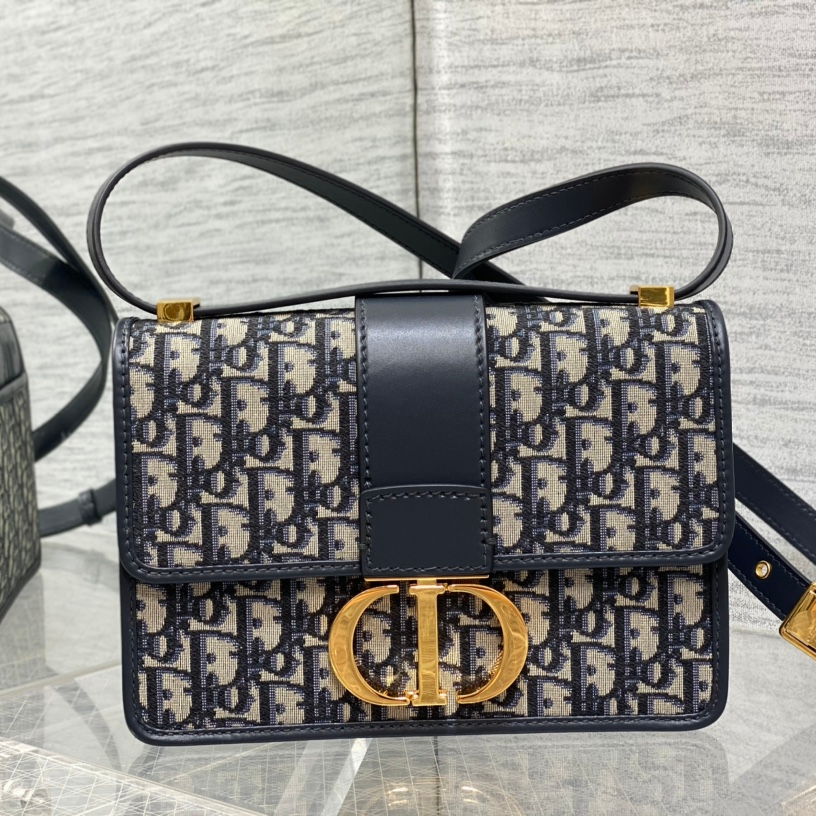 Dior Montaigne 30 monogram chain bag