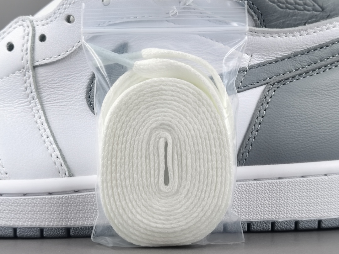 Nike Air Jordan 1 Retro High OGStealth 555088-037