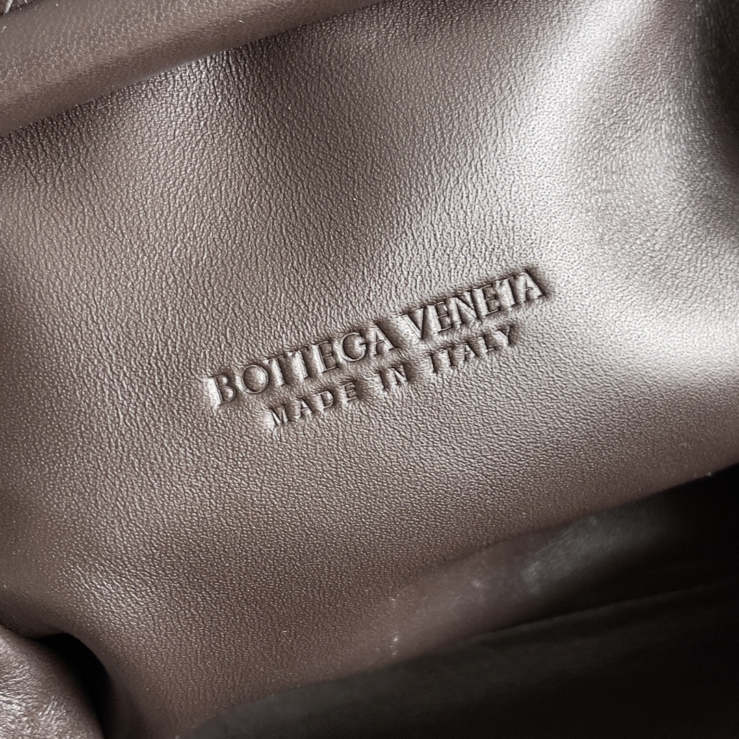 Bottega Veneta LAUREN 1980 Small Clutch 804038