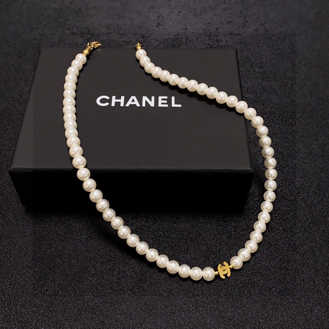 Chanel New Korean Pearl Necklace