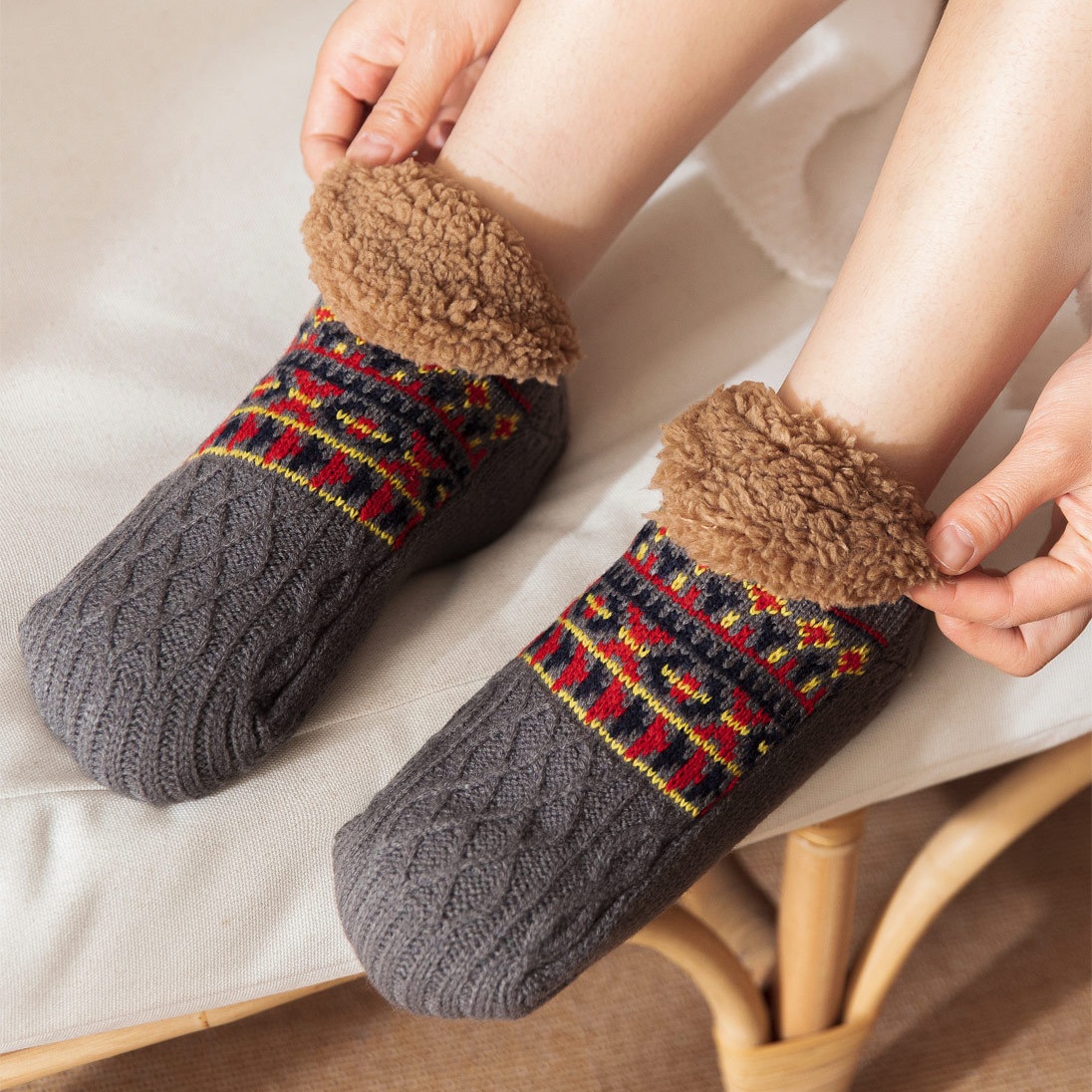 🎅2024 Christmas Promos🔥Cozy Non Slip Knitted Slipper Socks