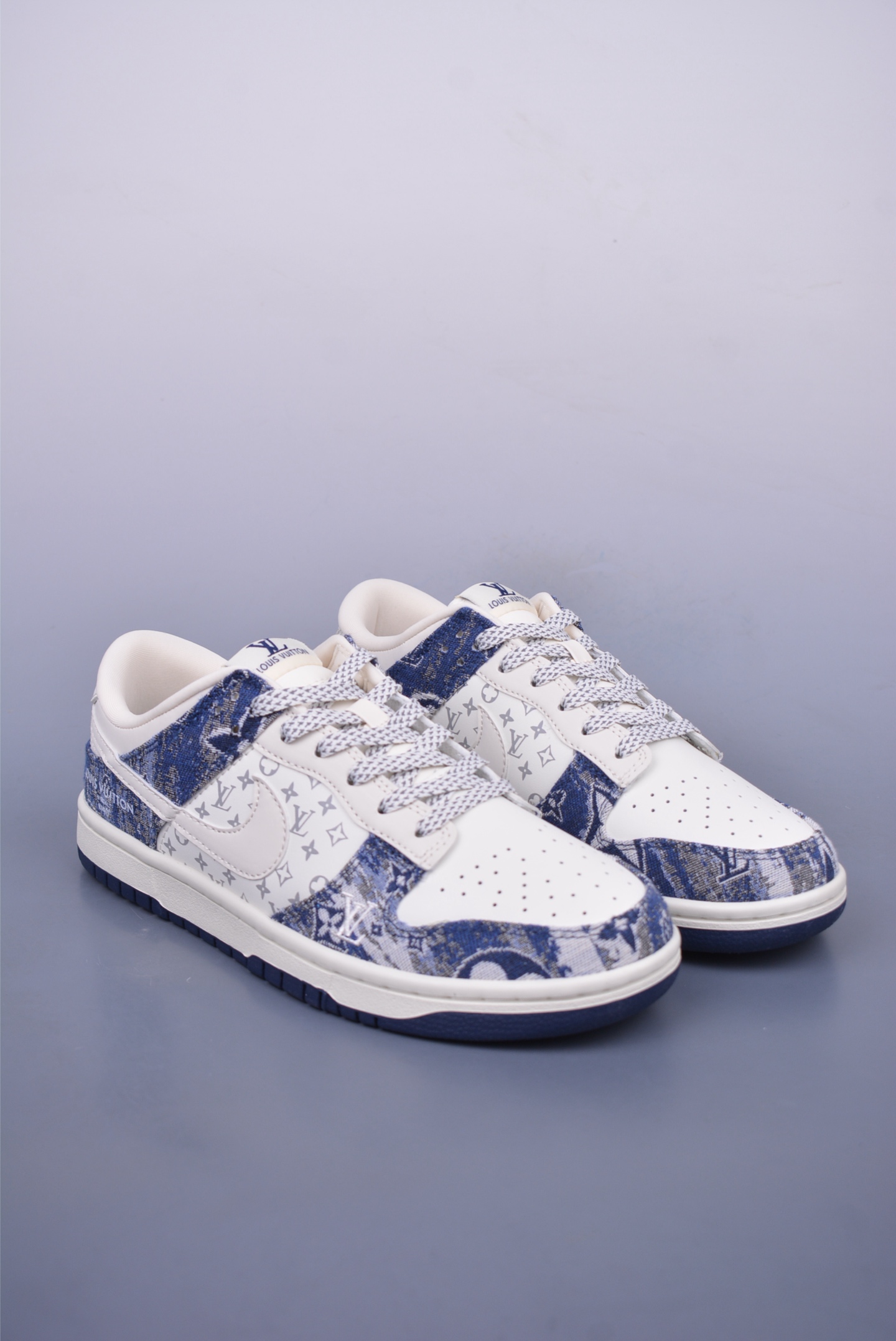 LV x Nike SB Dunk Low Sneakers Denim Blue Print QF15681-124