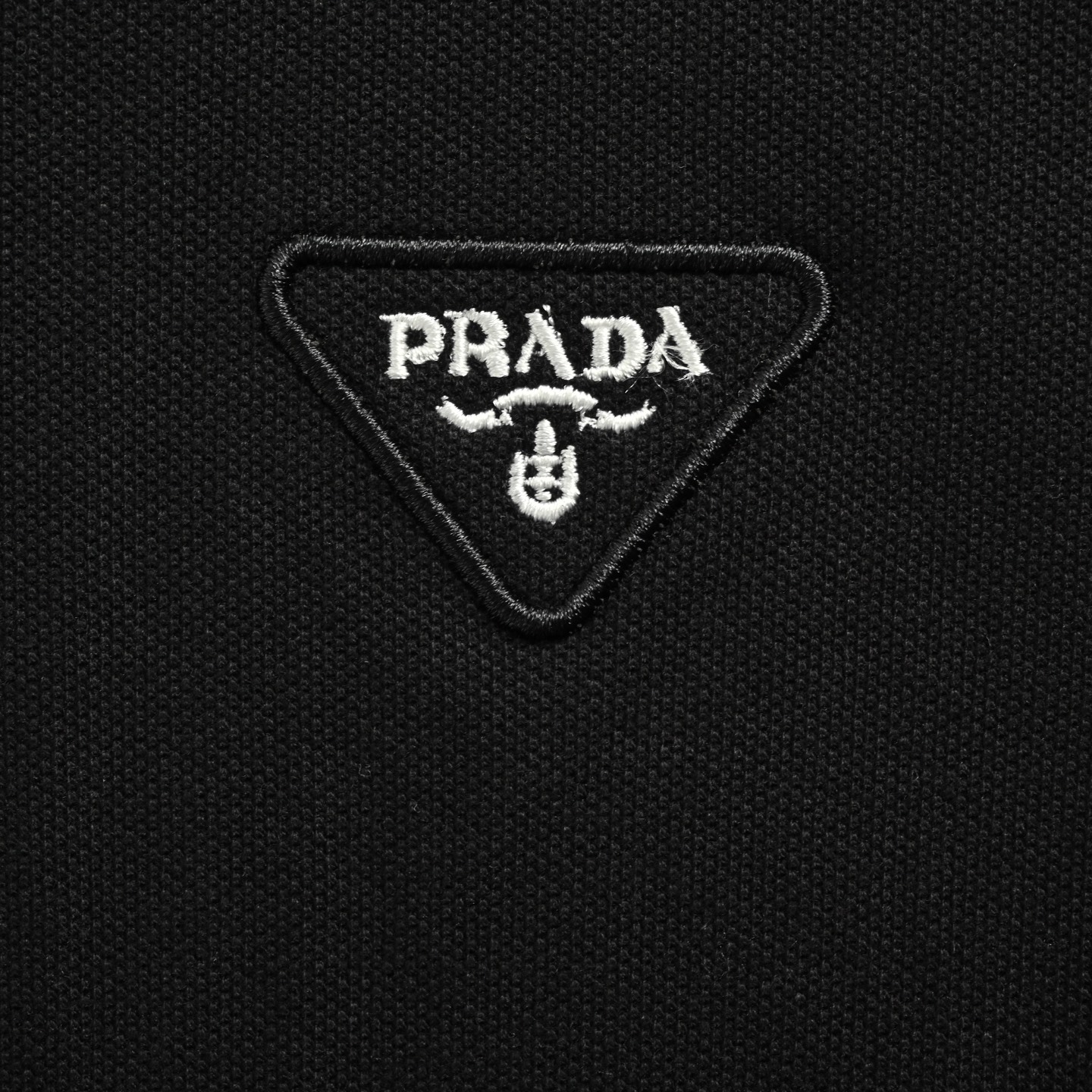 Prada 25ss Polo short sleeve with contrasting embroidery on the chest triangle logo