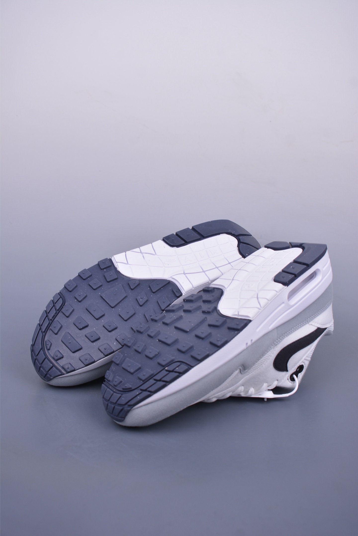 Nike Air Max 1 87 first generation running shoes white, gray and black hook FZ5808-002