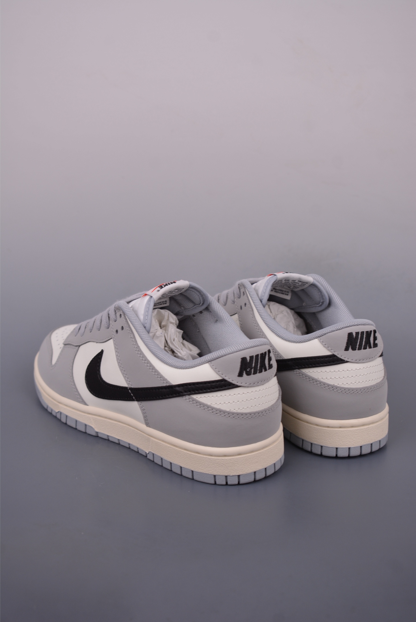 Nike Dunk Low ”Smoke Grey“ IB3079-101
