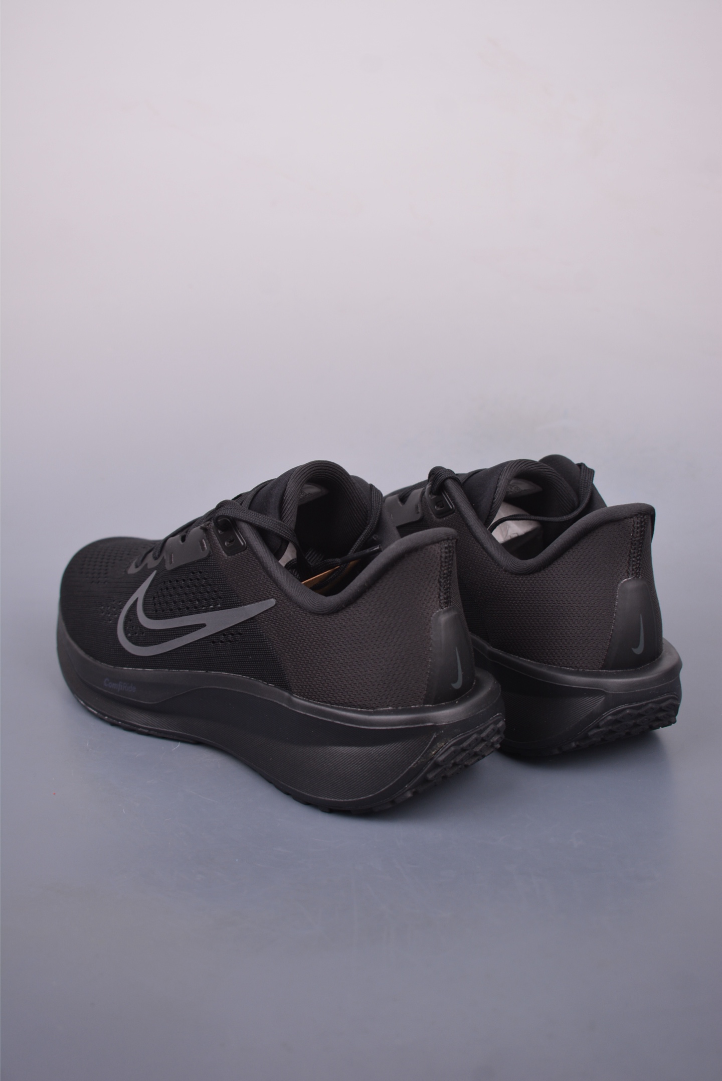 Nike Quest 6 
