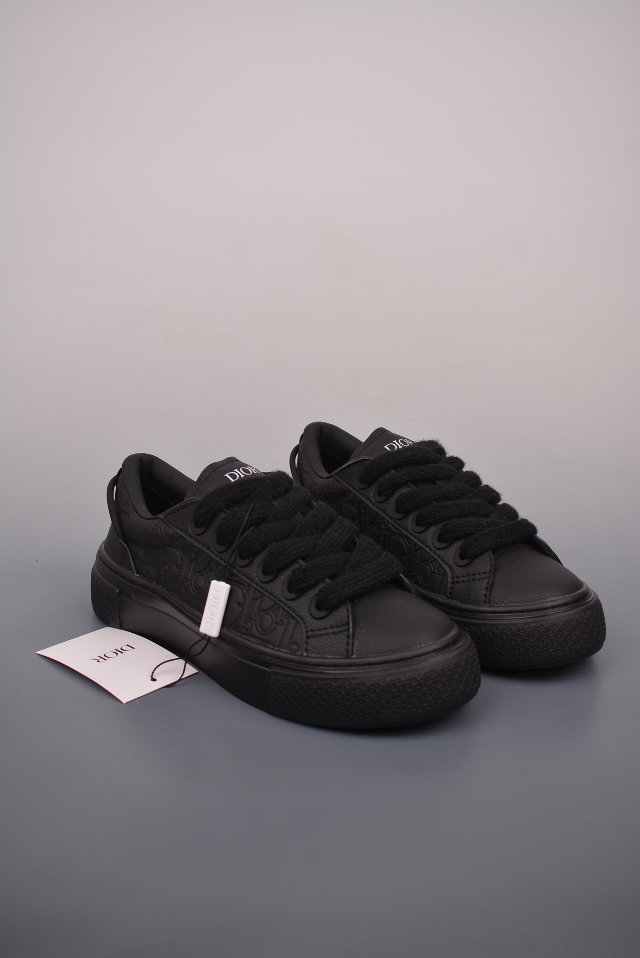 Dior B33 Low Top Sneakers Dior Gravity all black embossed 3SN303ZAY_H900