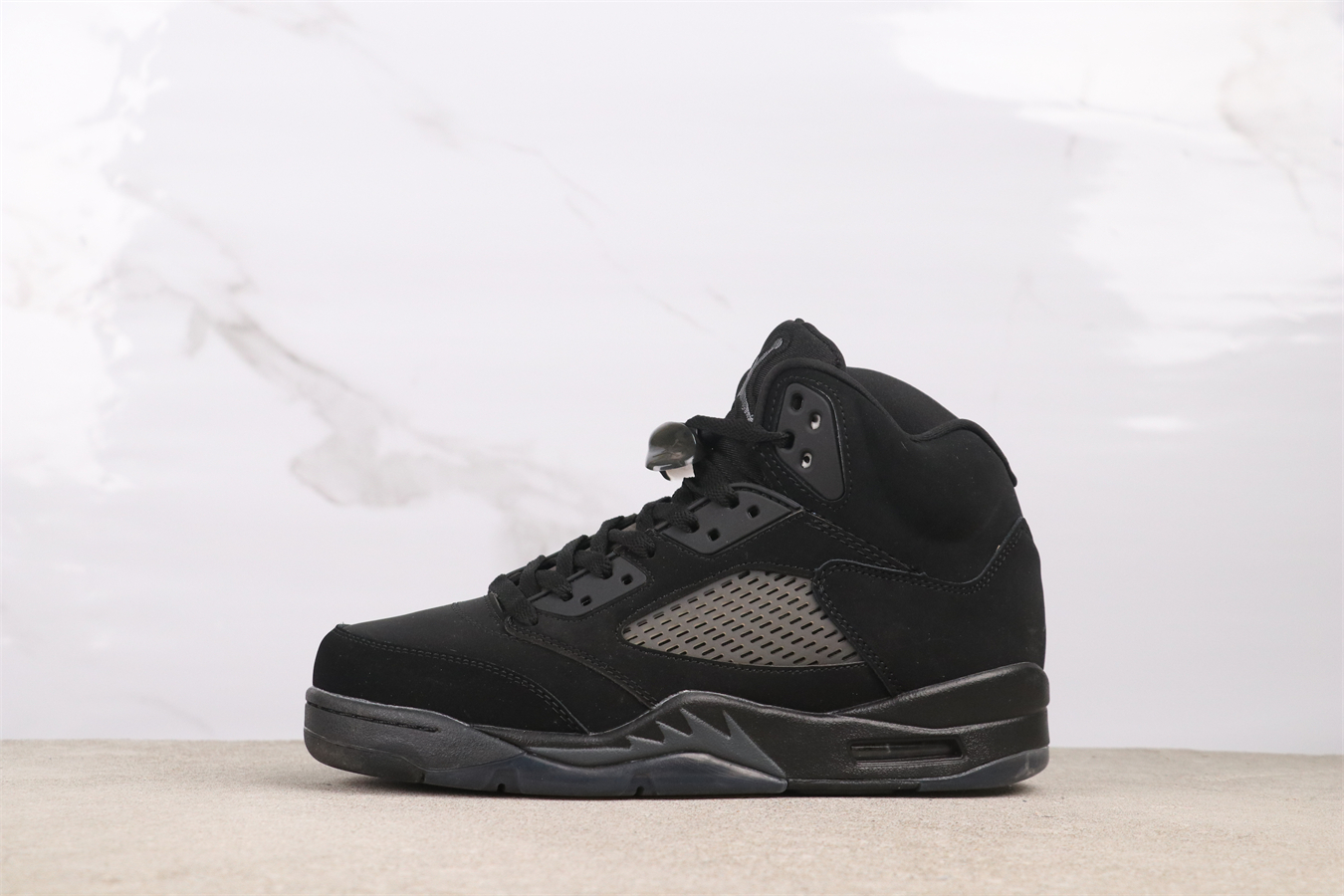Air Jordan 5 “Black Cat”  FZ2239-001