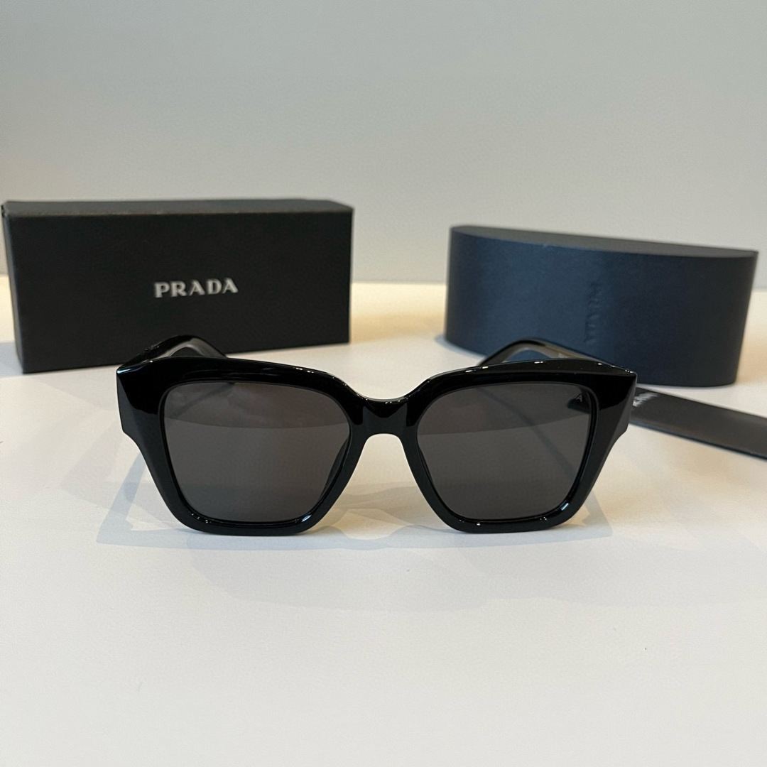 Louis Vuitton Square Frame Sunglasses