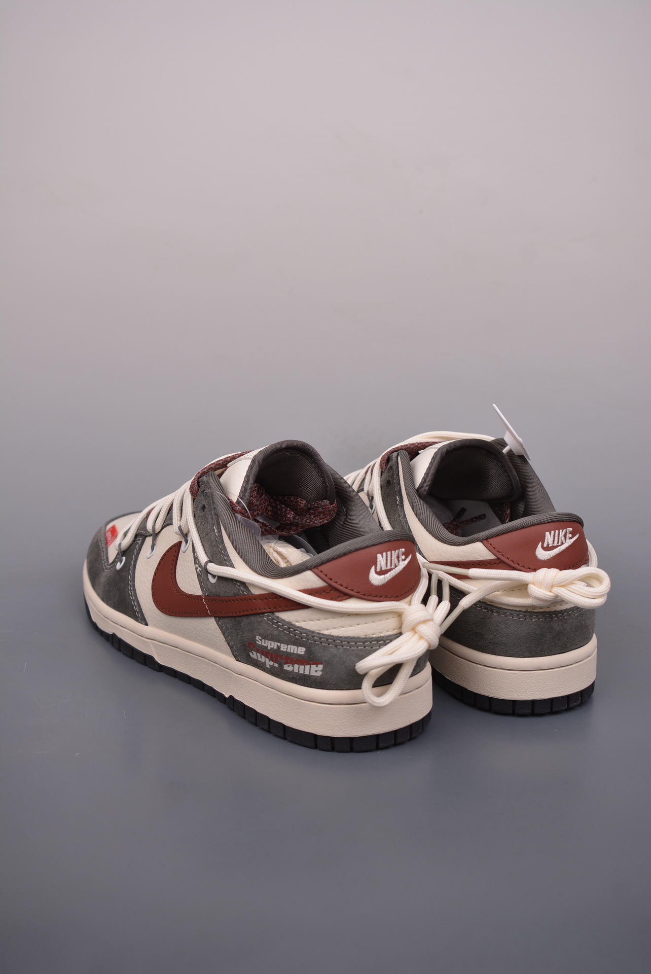 Supreme x Nike By You SB Dunk Low Retro SP Supreme Dark Grey Off-White XS1186-102