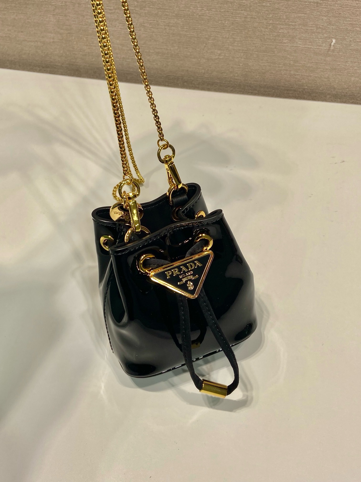 Prada patent leather small bucket 1NR016