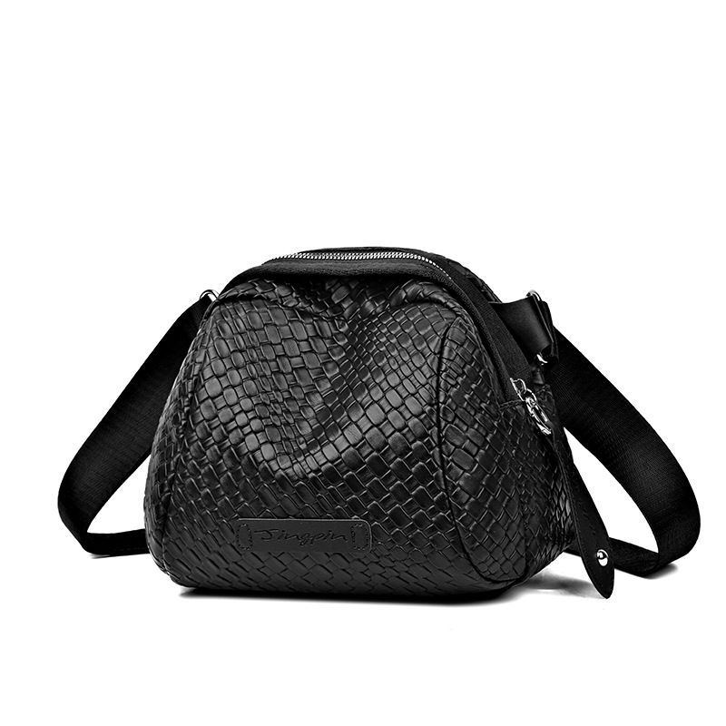 🔥Last Day 50% OFF🔥🌟Hand Weaving Large Capacity Cowhide Shell Bag👜