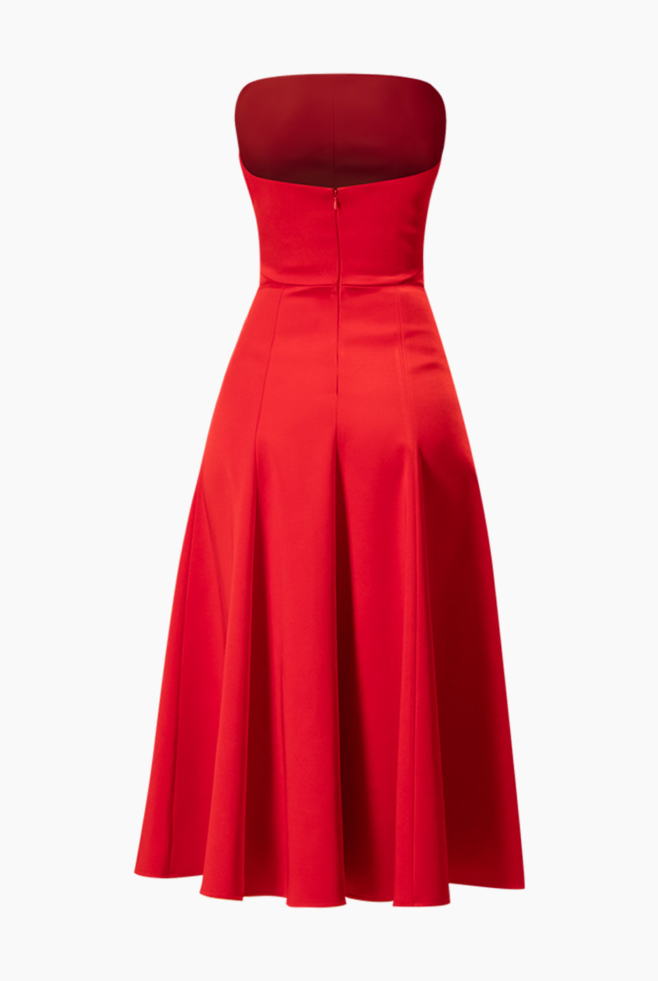 Vestido strapless con detalle en escote