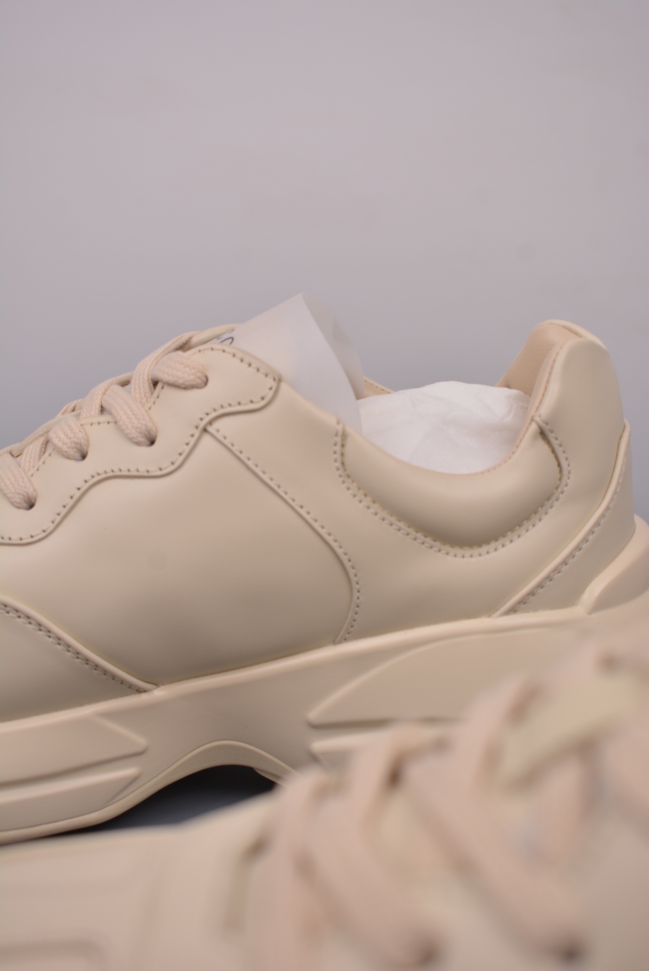 Gucci Leather Ivory Light Pink Double G Hollow