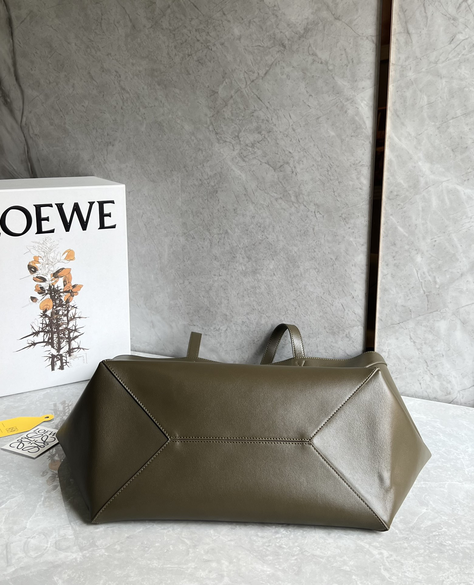 Loewe zzle Fold Large Leather Bag 0692