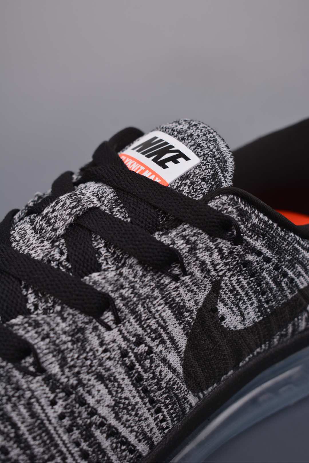 Nike Flyknit Air MaxOreo 620469-105