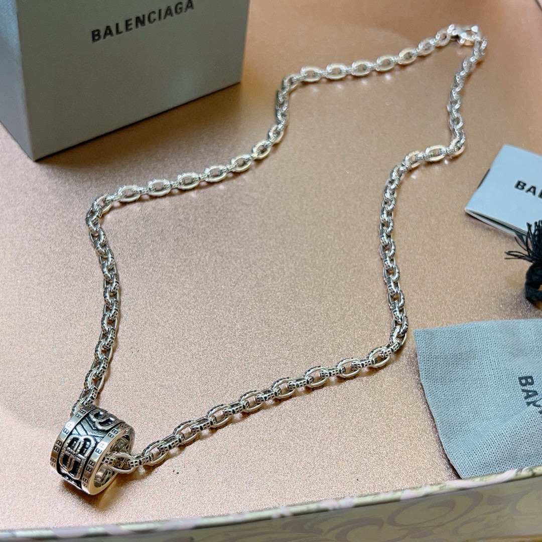 Balenciaga Ring Chain Vintage Necklace