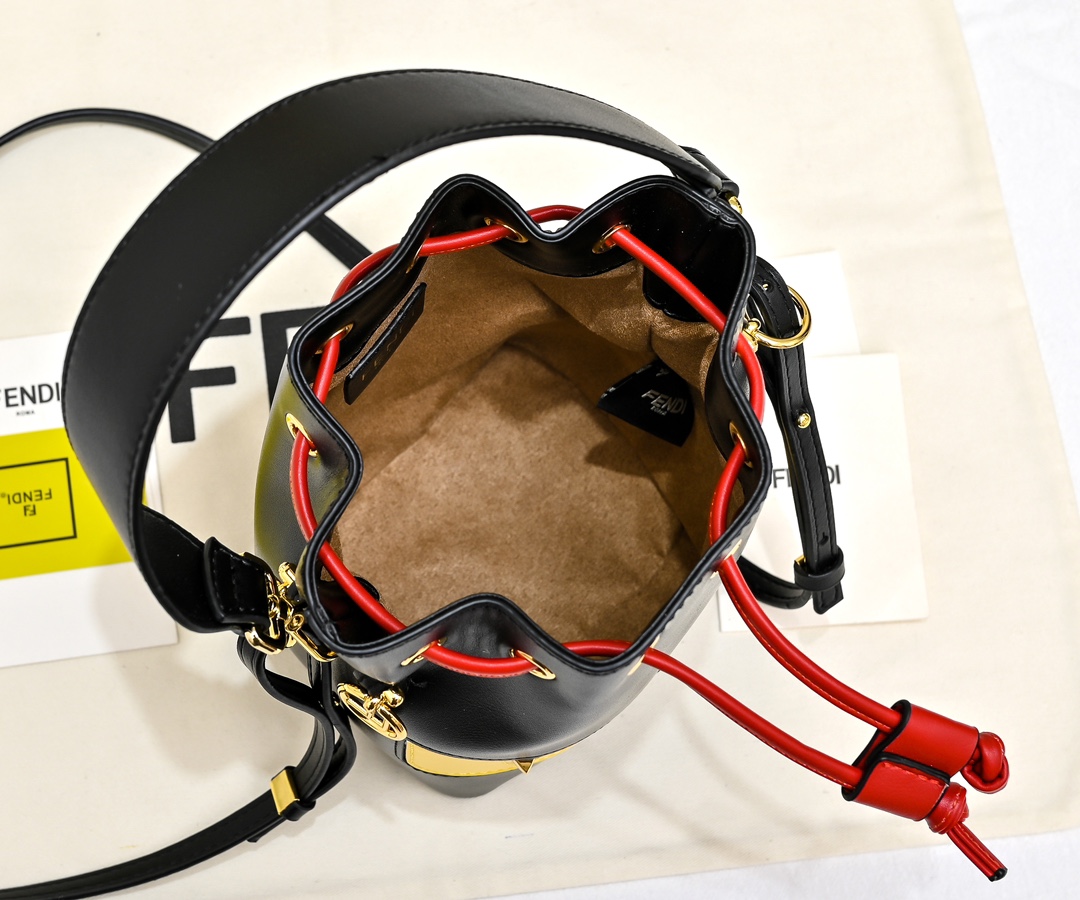 FENDI Mon Tresor Bucket Bag