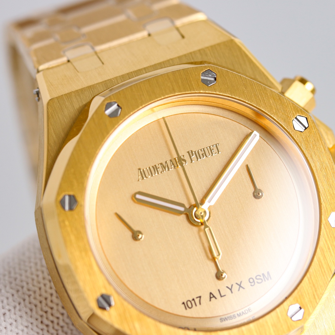 Audemars Piguet Royal Oak 26240BA.OO.1320BA.01