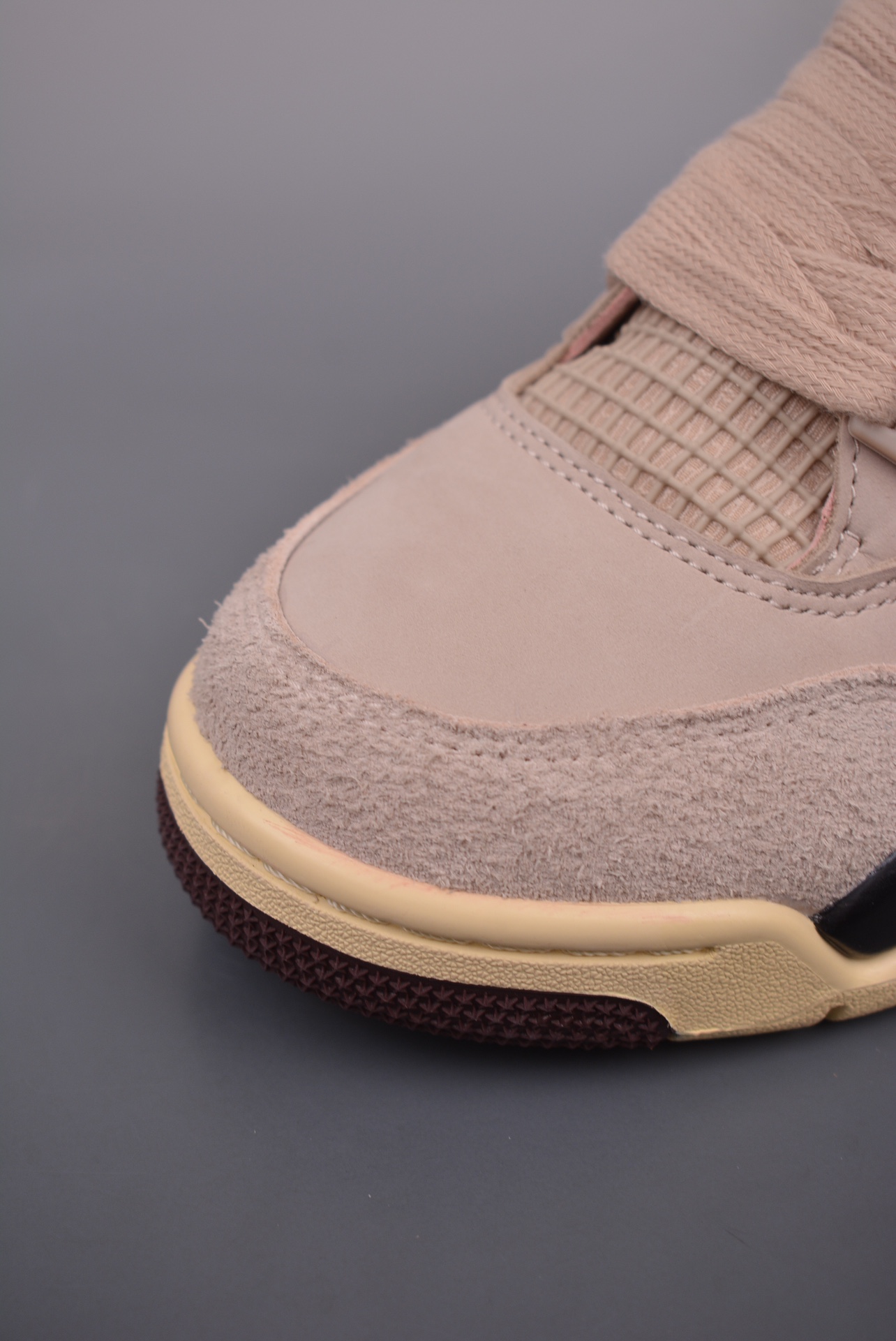 A Ma Maniére x Nike Air Jordan 4 Retro SP Fossil Stone FZ4610-200