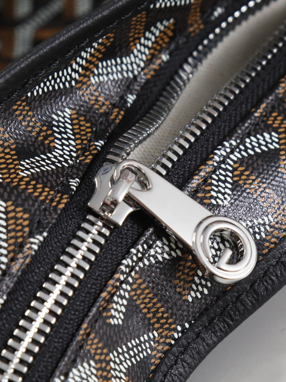 Goyard bohemian hobo 020223