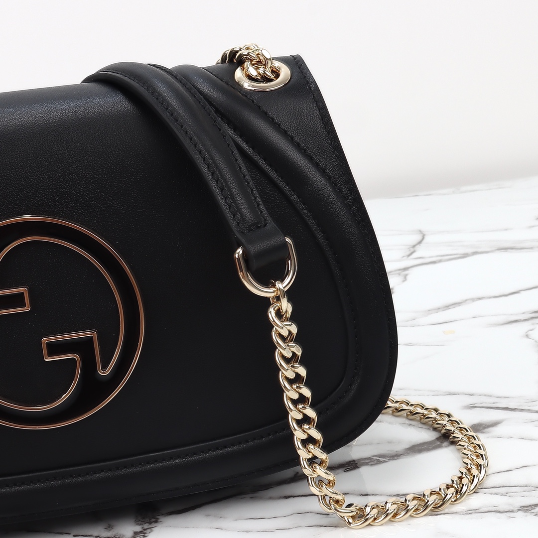 Gucci Blondie medium shoulder bag 815715 AAEEX 1000